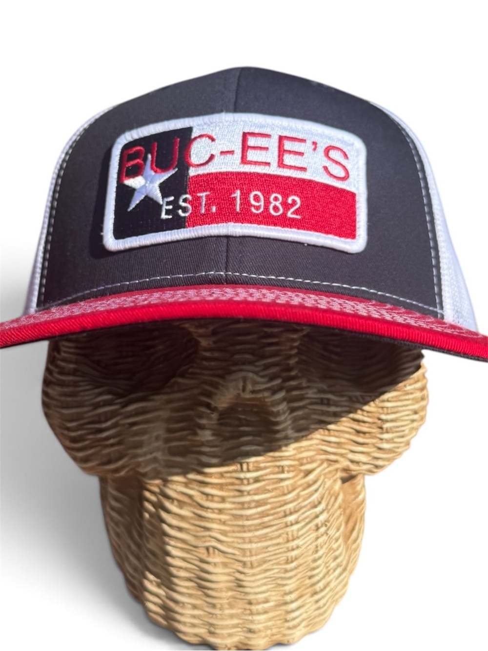 Buc-ee's Men's Trucker Hat in Black and Red